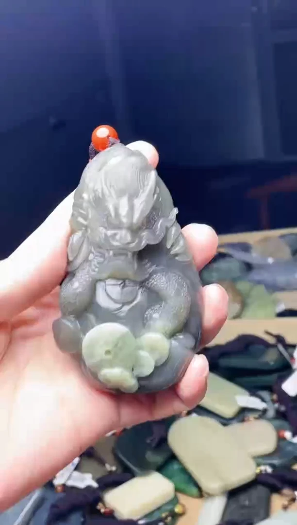 颈饰未镶嵌和田玉1