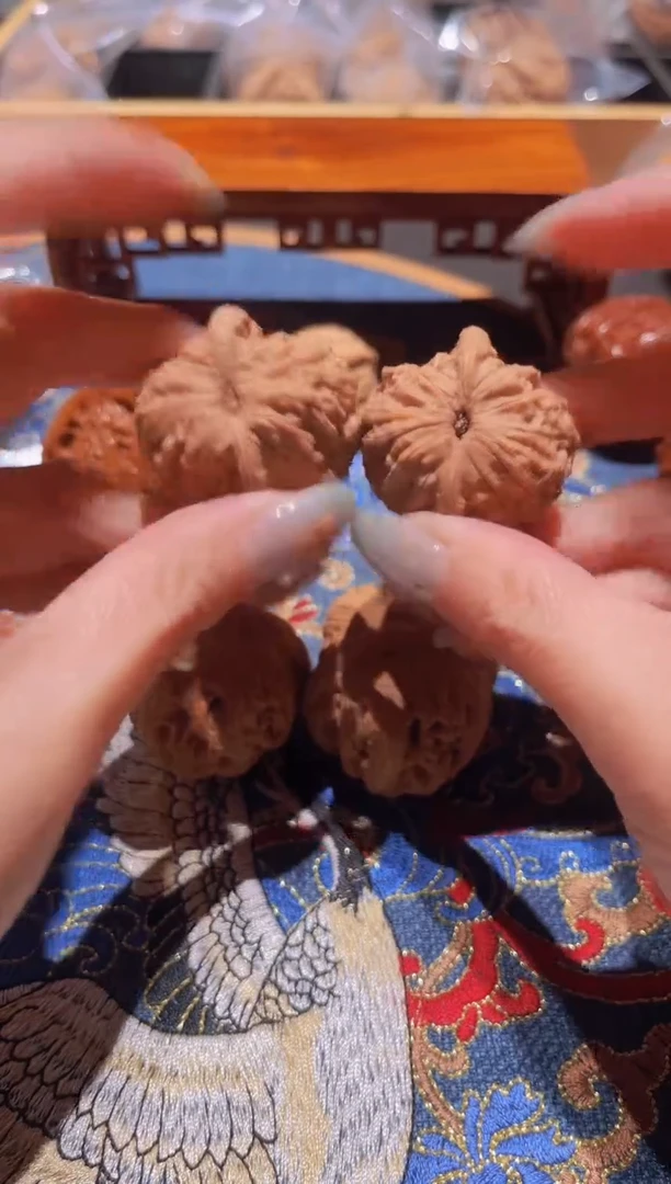 把件文玩核桃053血麒麟34
