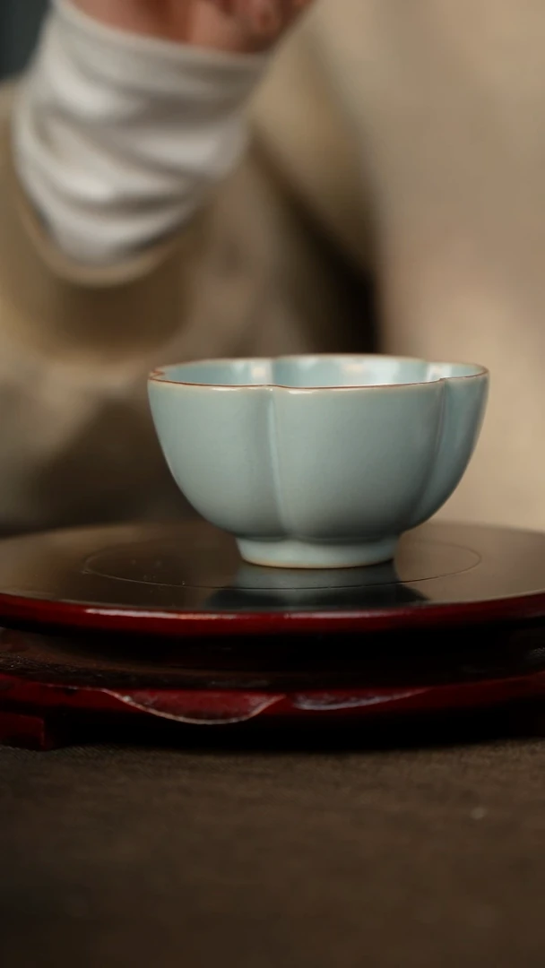 微微瑕 五瓣梅花杯 无底款