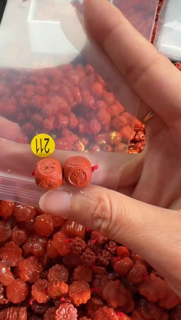 【闪购商品】南红玛瑙颈饰未镶嵌1