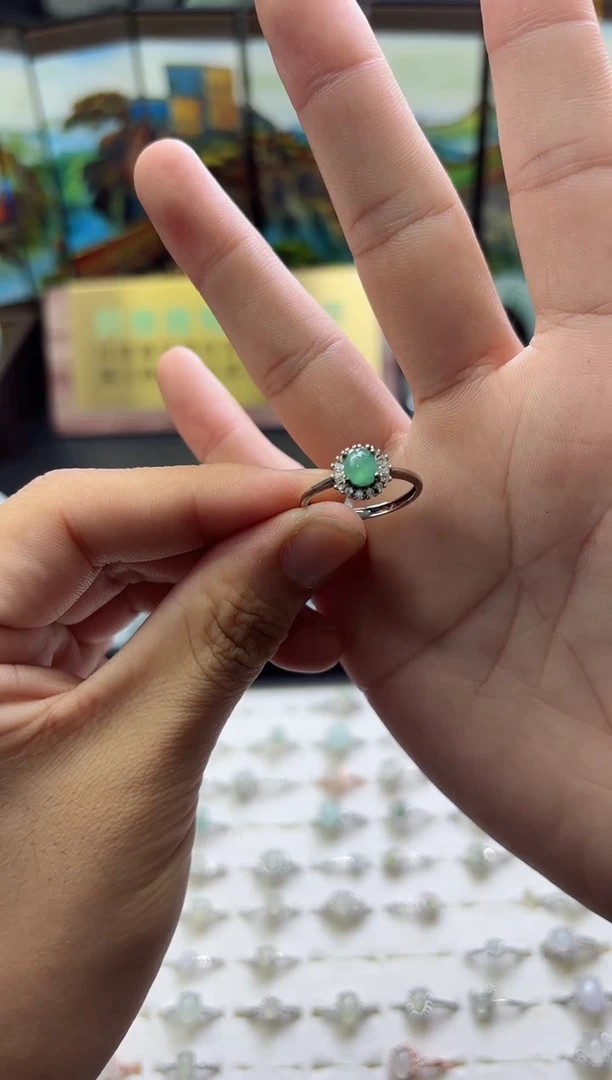 未镶嵌戒指翡翠均****奶戒指