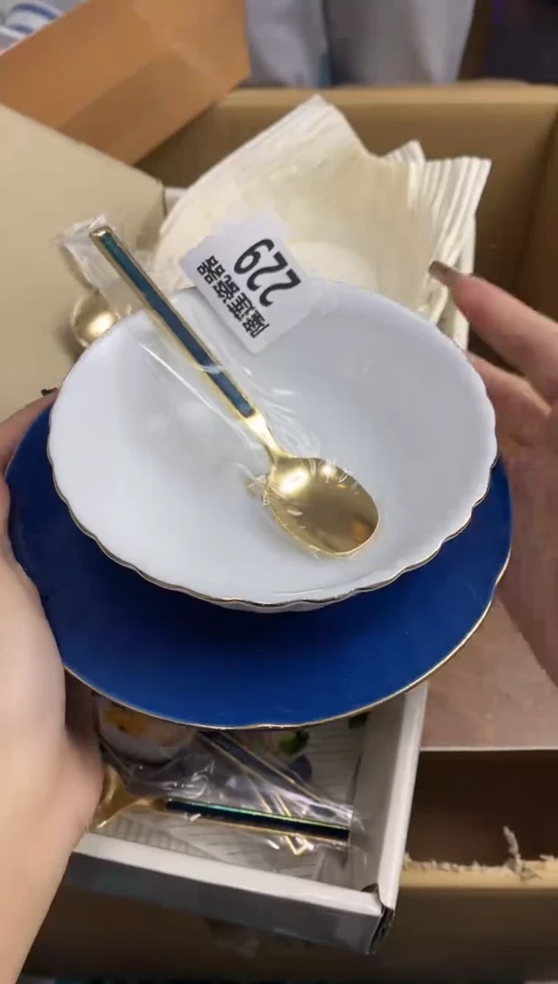 【闪购商品】瓷片隆莲瓷器欢迎大家