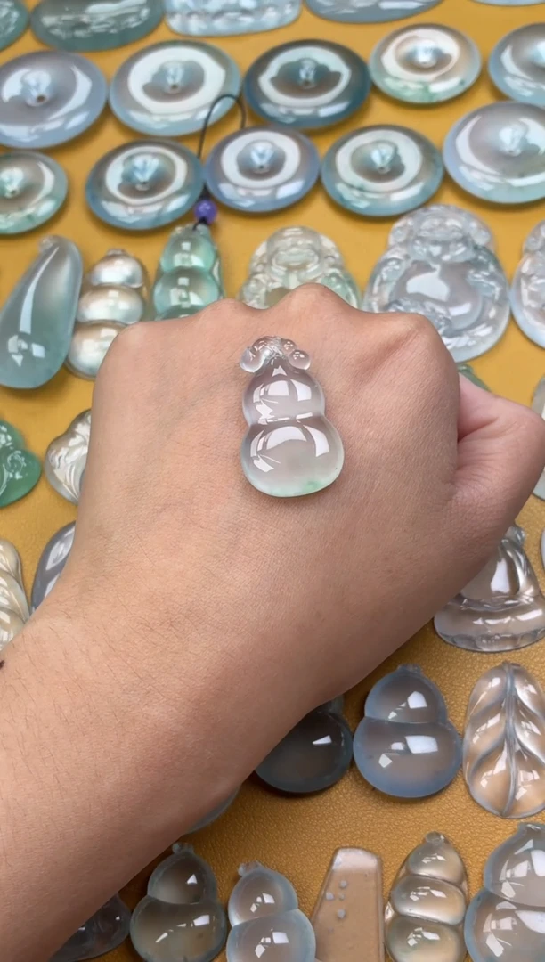 吊坠(不含链)未镶嵌翡翠8 葫芦 32.1 19.1 5.7