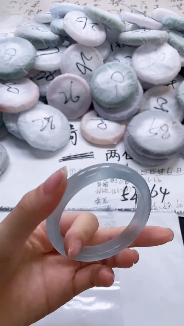 未镶嵌手镯石英质玉198-58