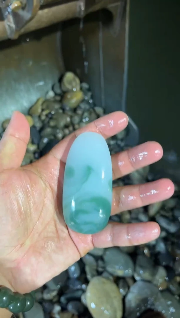 颈饰未镶嵌和田玉（糖玉）1