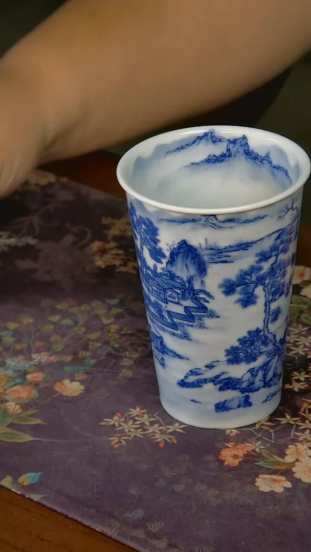 杯鹏***本手工手绘杯杯很美丽