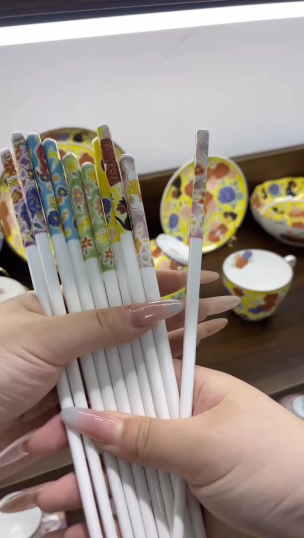 斓*5白兔，小猫，锦鲤，紫，猪