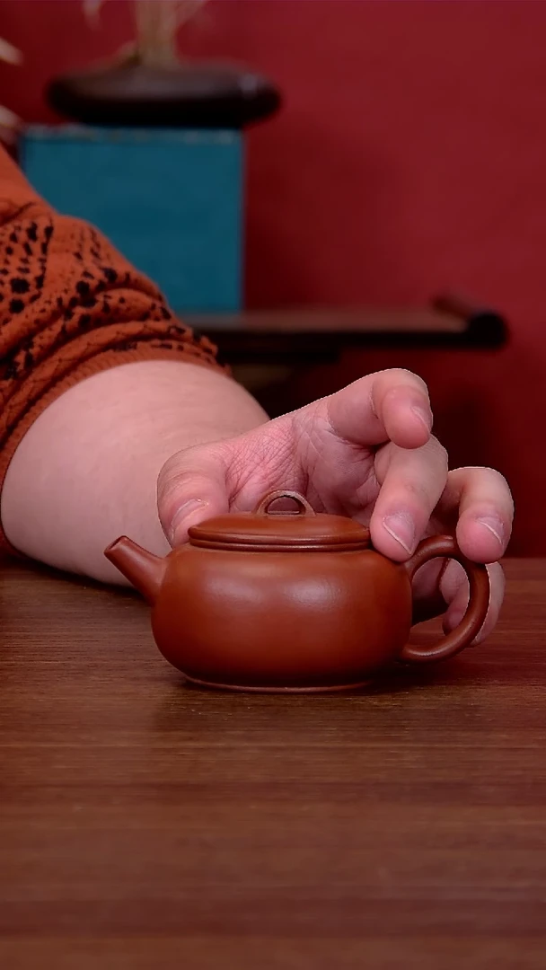 【闪购商品】紫砂茶壶香风底。大口盖壶
