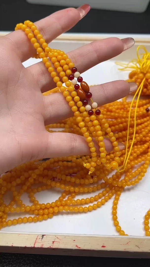 裸石蜜蜡未镶嵌D520 鸡油黄蜜蜡4mm一条9.9元