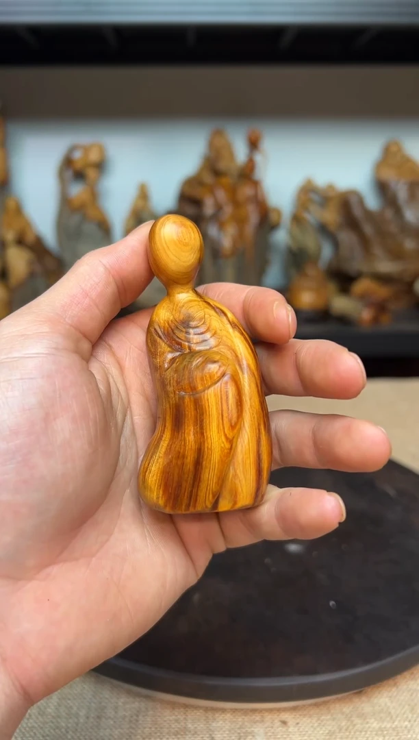 柏木（崖柏）崖柏雕刻件