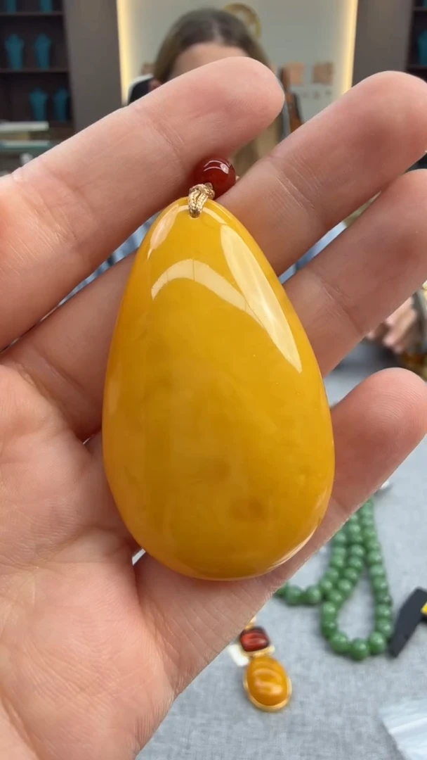 琥珀颈饰未镶嵌假一罚三秒拍号299