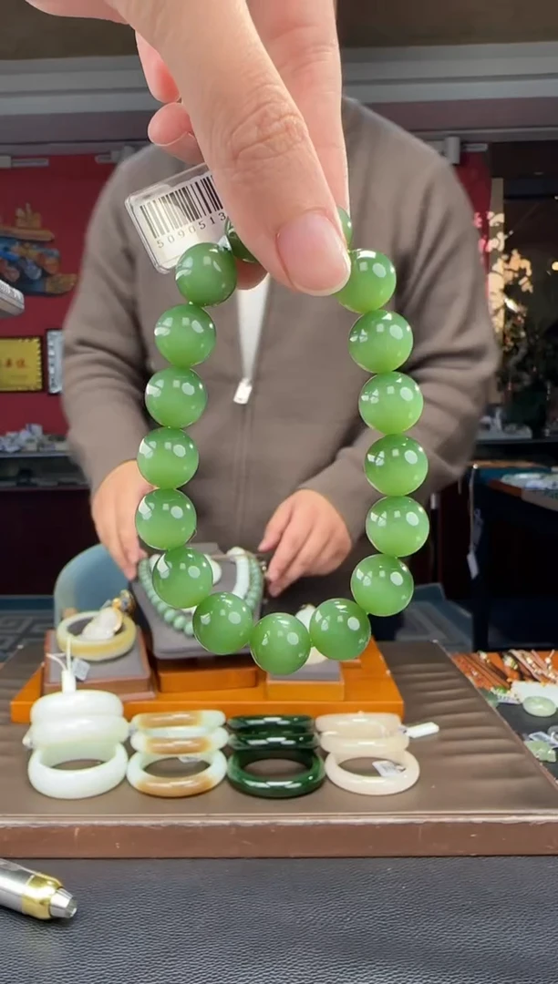 未镶嵌手串和田玉碧玉猫单圈手串