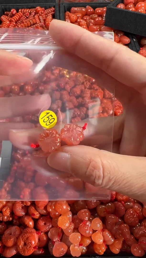 【闪购商品】南红玛瑙颈饰未镶嵌1