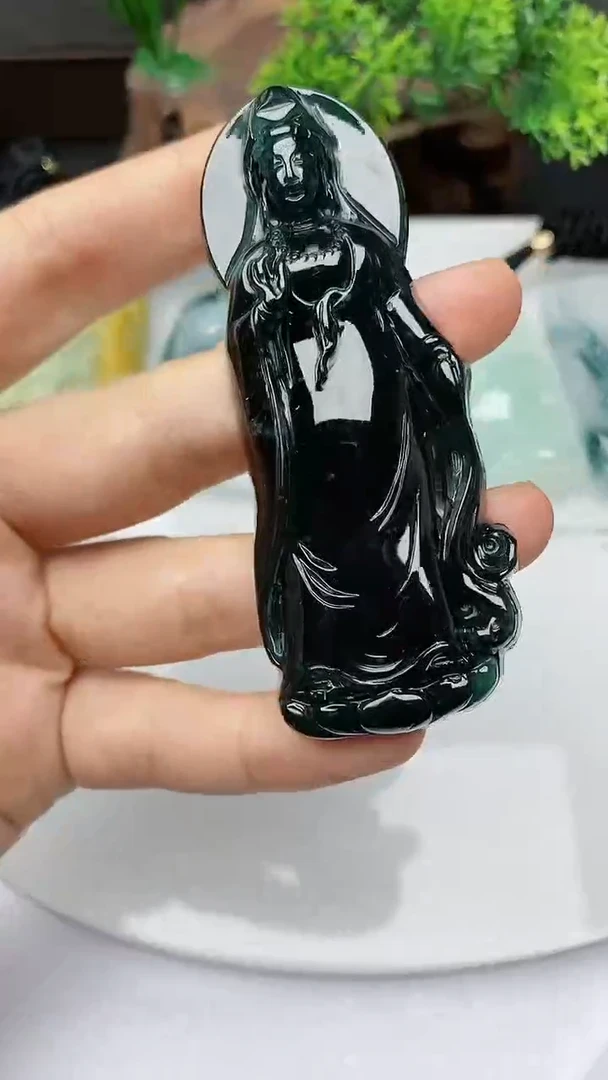 【闪购商品】翡翠颈饰未镶嵌