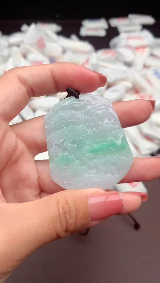 【闪购商品】翡翠挂件未镶嵌一
