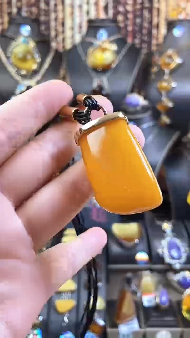 银S925镶嵌颈饰琥珀老蜜蜡吊坠