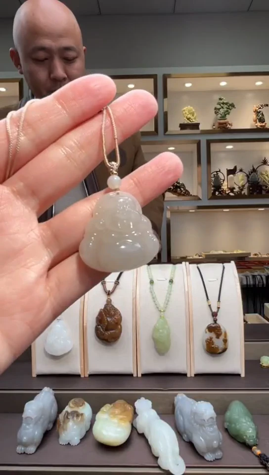 颈饰未镶嵌和田玉苏