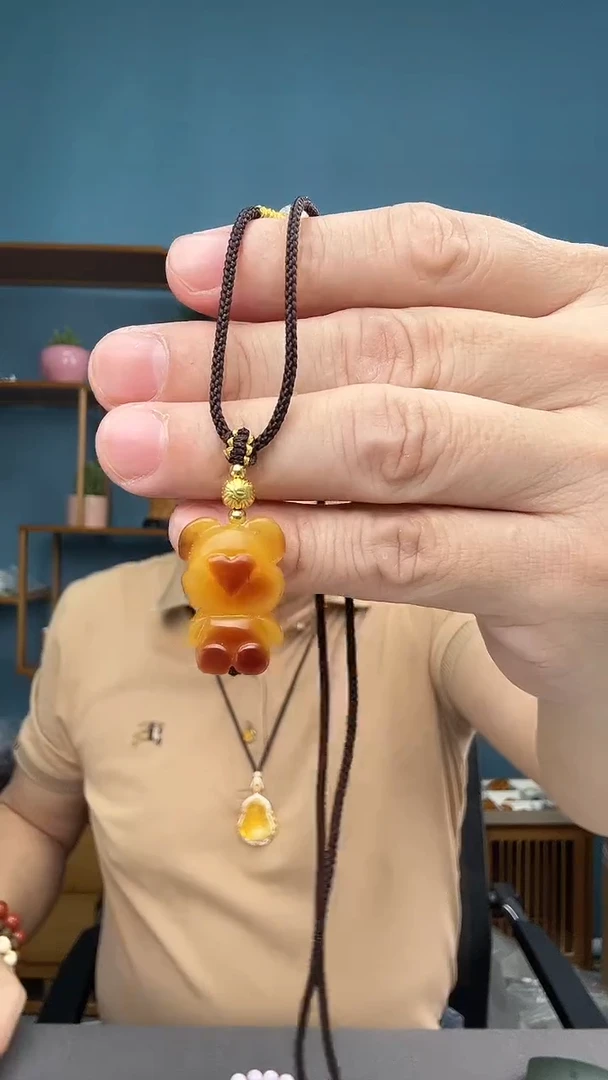 未镶嵌琥珀裸石有****人4（有瑕介意勿拍）