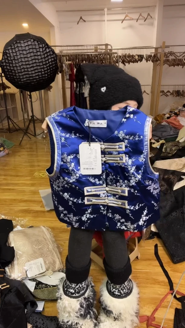 M码     110斤  马甲