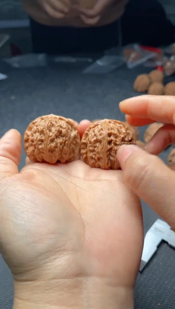 把件文玩核桃w  337  白狮子 38尺