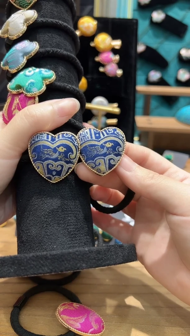 【闪购商品】【孤品车2.22】蓝金八达爱心发绳一个