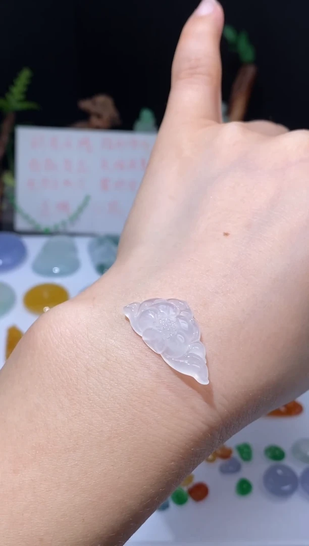 未镶嵌定制翡翠25.7*14*5.7冰胶兰花