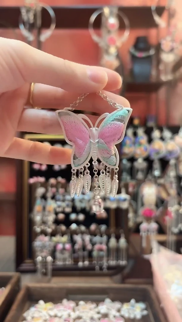 织绣云织谣民族风精美饰品   441