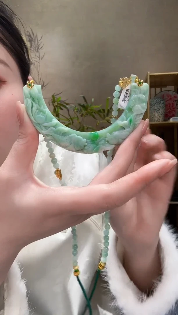 【闪购商品】翡翠颈饰未镶嵌吊坠