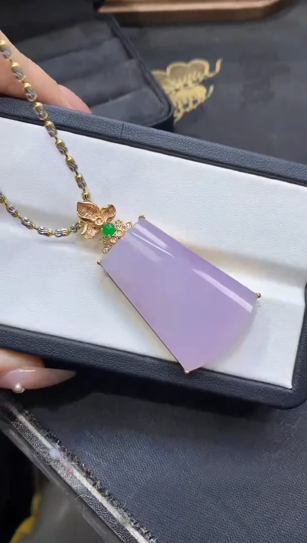 18K金镶嵌挂件翡翠无事牌不含链