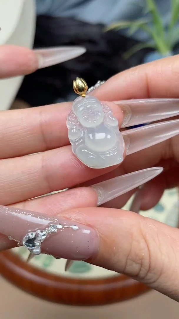 翡翠18K金镶嵌颈饰财爷