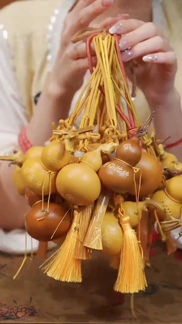 212漆艺工艺小葫芦(随机)9.9