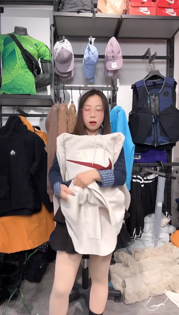 1645   编码 瑕疵款直播间过款为准 尺码  2X