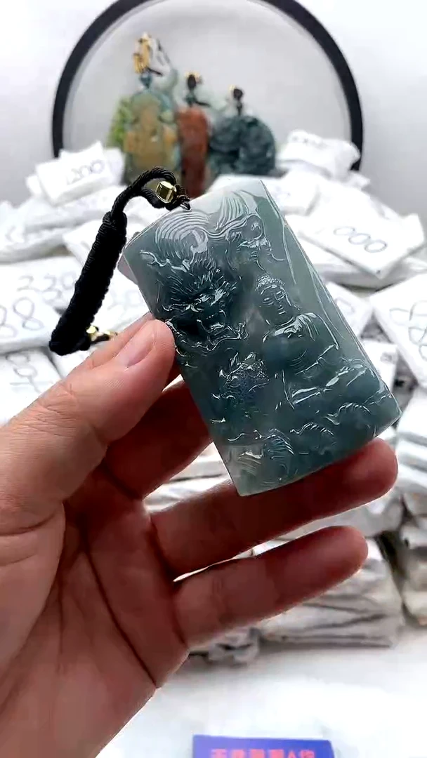 【闪购商品】翡翠颈饰未镶嵌阿弥陀佛