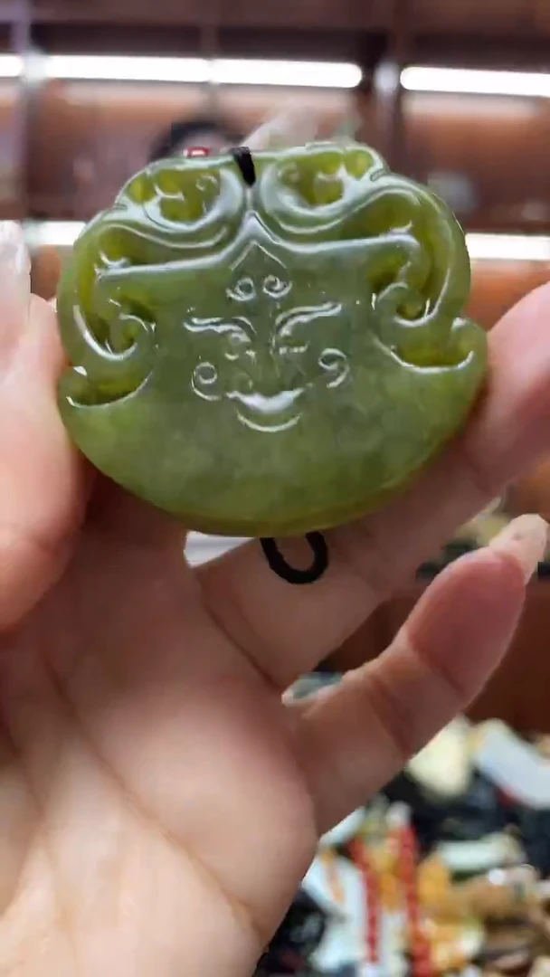 未镶嵌岫玉吊坠