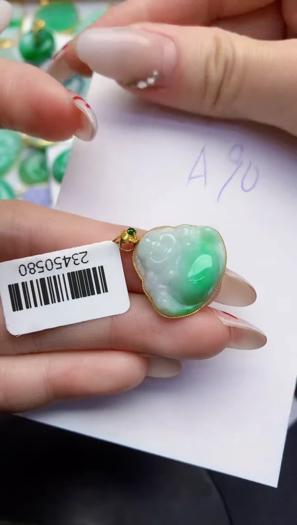 【闪购商品】翡翠颈饰18K金镶嵌0000000000