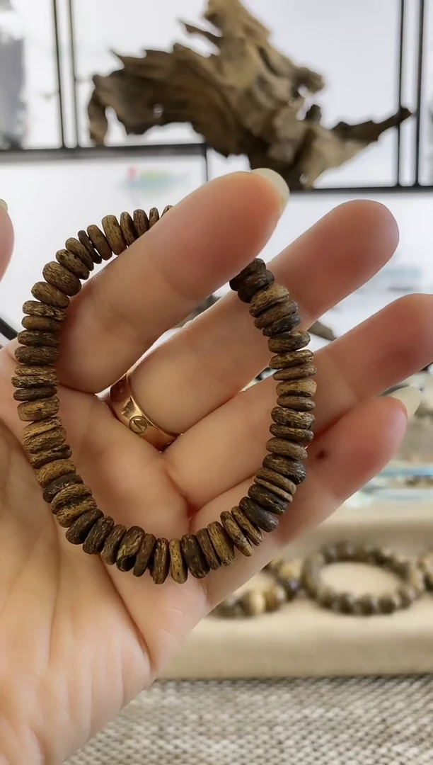 【闪购商品】沉香手串正区富森红土炭化料9+MM单圈