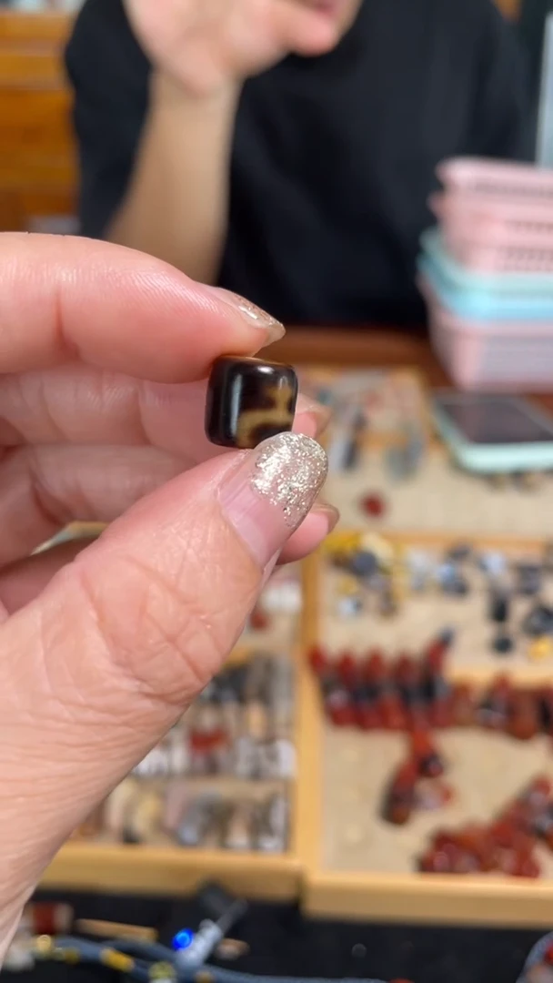 玛瑙/玉髓颈饰未镶嵌34宝瓶