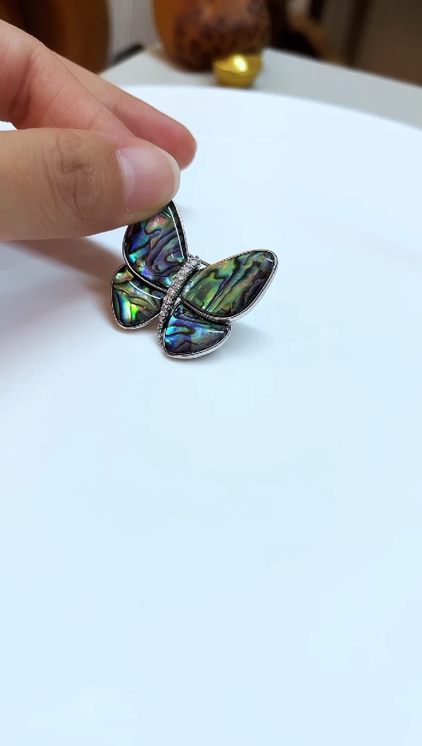 银S925镶嵌颈饰海水珍珠胸针