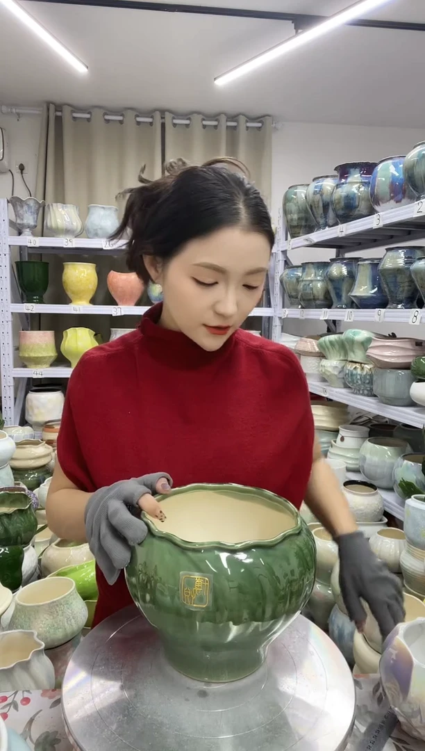 【12.3】花盆 高度： 16 口径：15