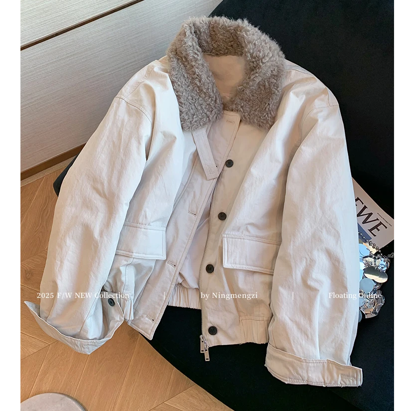 羊羔毛拼接翻领工装羽绒服女2025冬季新款宽松休闲百搭派克服外套