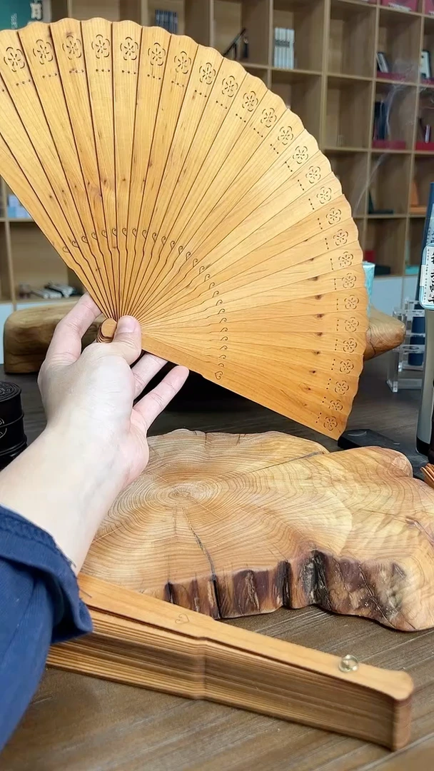 崖柏一****蛋崖柏扇子99