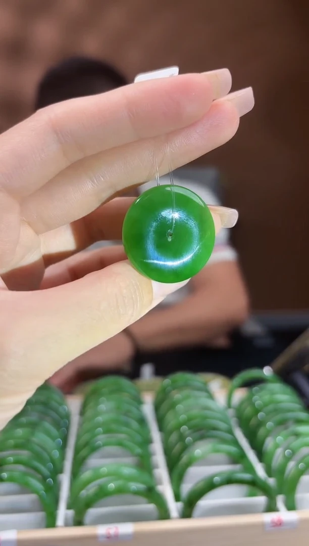 吊坠(赠链)未镶嵌和田玉碧玉平安扣