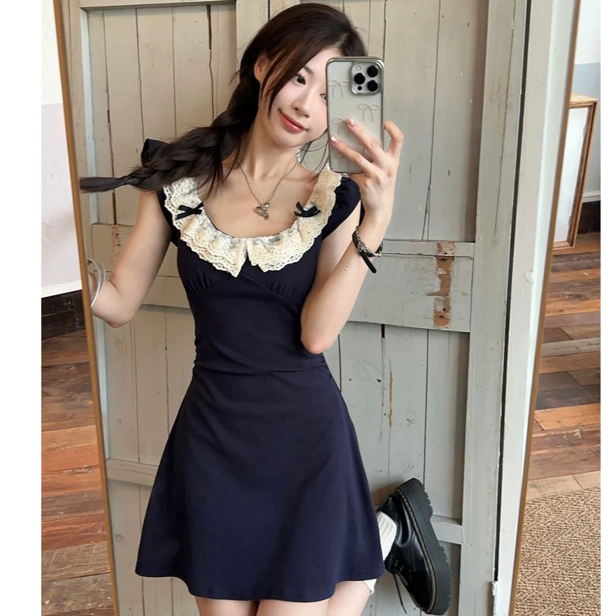 法式气质蕾丝小飞袖连衣裙女夏季新款小个子时尚显高收腰包臀裙子
