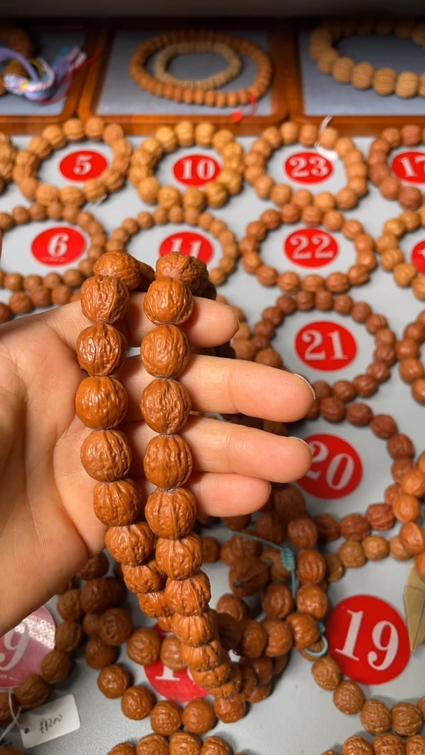 文玩核桃手串54颗脖挂核桃