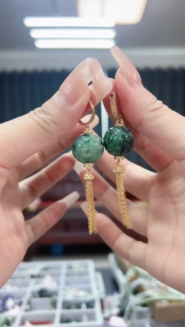 翡翠未镶嵌耳饰花青绣球翡翠耳坠