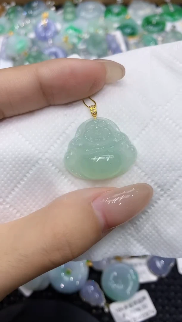 翡翠18K金镶嵌颈饰111111111111