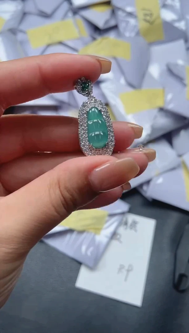 翡翠未镶嵌颈饰所见即所得（一物一拍）54