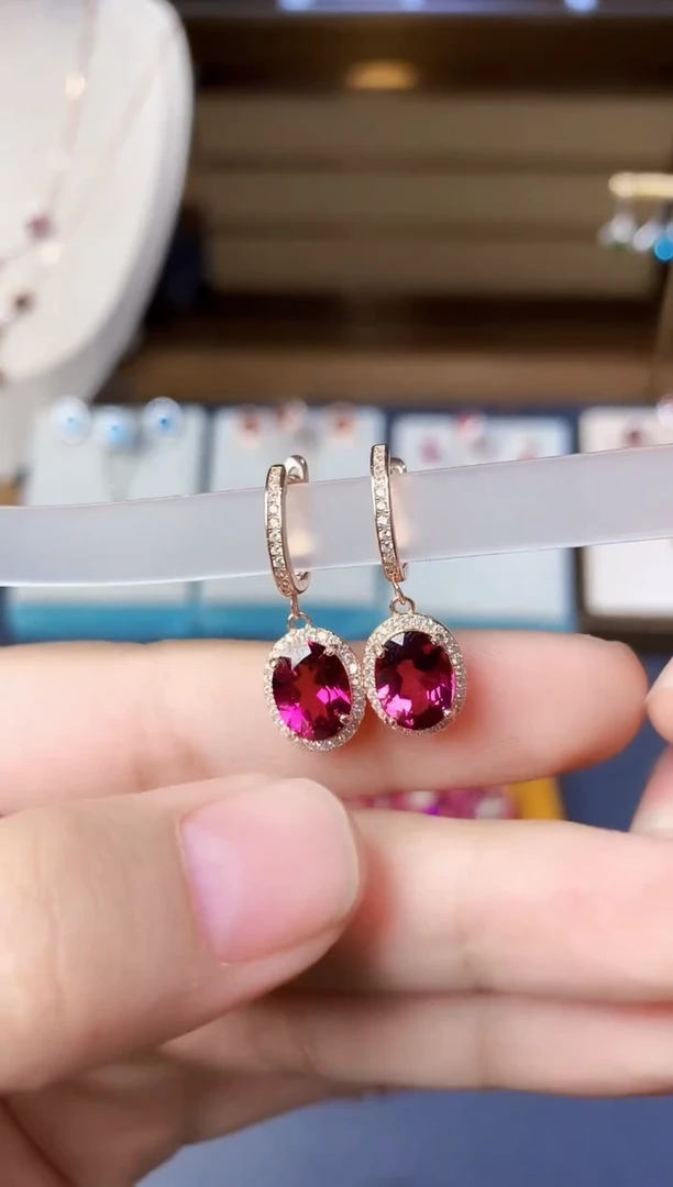 银S925镶嵌耳扣石榴石天然镁铝