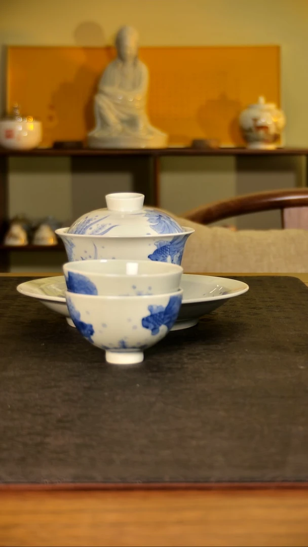 ζ****?乐之斋青花金鱼4杯一盖碗一壶承