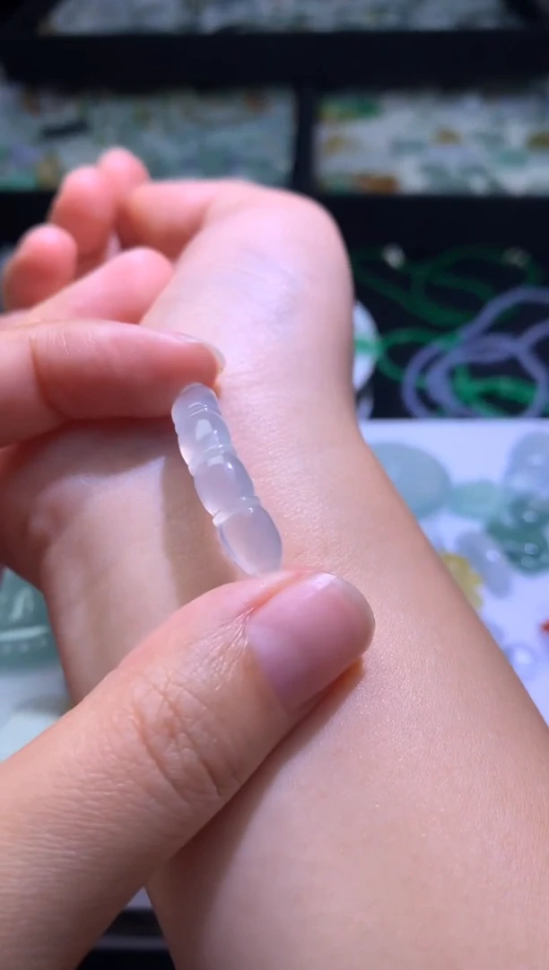 未镶嵌定制翡翠毛货